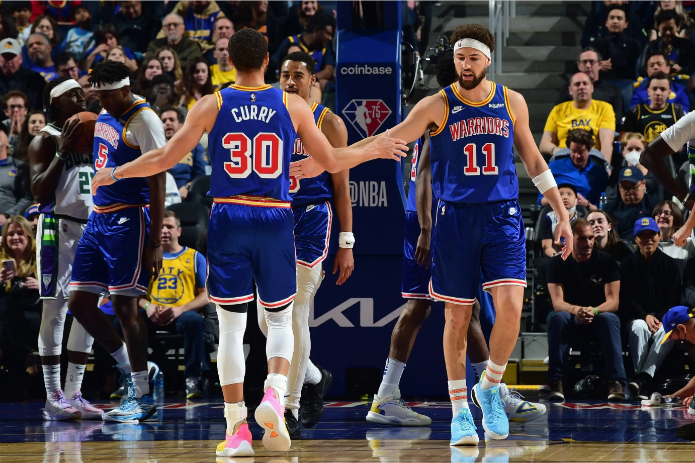 先触球再发 先触球再发